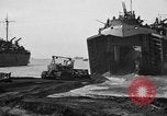 Standbild philippinischen Invasion Luzon Philippinen, 1945, aus Sekunde 62 historischem Filmmaterial Videoclip 65675056730