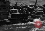 Standbild Peleliu Invasion Peleliu Palau Inseln, 1944, aus Sekunde 22 historischem Filmmaterial Videoclip 65675056741