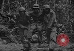 Standbild Wunden und medizinische Behandlung von US-Soldaten Pacific Theater, 1944, aus Sekunde 10 historischem Filmmaterial Videoclip 65675056748