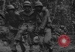 Standbild Wunden und medizinische Behandlung von US-Soldaten Pacific Theater, 1944, aus Sekunde 11 historischem Filmmaterial Videoclip 65675056748