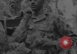 Standbild Wunden und medizinische Behandlung von US-Soldaten Pacific Theater, 1944, aus Sekunde 27 historischem Filmmaterial Videoclip 65675056748