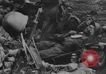 Standbild Wunden und medizinische Behandlung von US-Soldaten Pacific Theater, 1944, aus Sekunde 36 historischem Filmmaterial Videoclip 65675056748