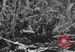 Standbild Wunden und medizinische Behandlung von US-Soldaten Pacific Theater, 1944, aus Sekunde 59 historischem Filmmaterial Videoclip 65675056748