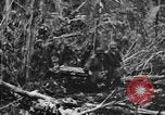 Standbild Wunden und medizinische Behandlung von US-Soldaten Pacific Theater, 1944, aus Sekunde 60 historischem Filmmaterial Videoclip 65675056748