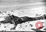 Standbild uns und feindliche Soldaten in Zweiten Weltkrieg Pacific Theater, 1944, aus Sekunde 40 historischem Filmmaterial Videoclip 65675056749