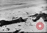Standbild uns und feindliche Soldaten in Zweiten Weltkrieg Pacific Theater, 1944, aus Sekunde 43 historischem Filmmaterial Videoclip 65675056749