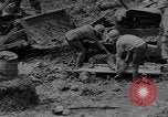 Standbild uns und feindliche Soldaten in Zweiten Weltkrieg Pacific Theater, 1944, aus Sekunde 51 historischem Filmmaterial Videoclip 65675056749