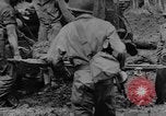 Standbild uns und feindliche Soldaten in Zweiten Weltkrieg Pacific Theater, 1944, aus Sekunde 53 historischem Filmmaterial Videoclip 65675056749