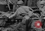 Standbild uns und feindliche Soldaten in Zweiten Weltkrieg Pacific Theater, 1944, aus Sekunde 56 historischem Filmmaterial Videoclip 65675056749