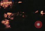 Immagine di Sbarco Nave cisterna ustioni di notte Hawaii USA, 1944, secondo 11 filmato di repertorio 65675056761