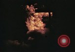 Immagine di Sbarco Nave cisterna ustioni di notte Hawaii USA, 1944, secondo 25 filmato di repertorio 65675056761