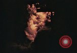 Immagine di Sbarco Nave cisterna ustioni di notte Hawaii USA, 1944, secondo 26 filmato di repertorio 65675056761