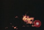 Immagine di Sbarco Nave cisterna ustioni di notte Hawaii USA, 1944, secondo 45 filmato di repertorio 65675056761