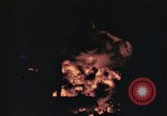 Immagine di Sbarco Nave cisterna ustioni di notte Hawaii USA, 1944, secondo 58 filmato di repertorio 65675056761