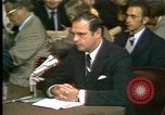Standbild Alexander Butterfield zeugt Washington DC USA, 1973, aus Sekunde 27 historischem Filmmaterial Videoclip 65675056774