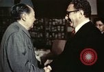 Standbild Henry Kissinger der Besuch Peking China, 1973, aus Sekunde 41 historischem Filmmaterial Videoclip 65675056778