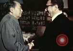 Standbild Henry Kissinger der Besuch Peking China, 1973, aus Sekunde 44 historischem Filmmaterial Videoclip 65675056778