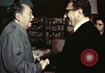 Standbild Henry Kissinger der Besuch Peking China, 1973, aus Sekunde 46 historischem Filmmaterial Videoclip 65675056778