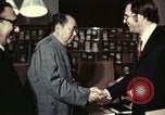 Standbild Henry Kissinger der Besuch Peking China, 1973, aus Sekunde 52 historischem Filmmaterial Videoclip 65675056778