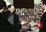 Standbild Henry Kissinger der Besuch Peking China, 1973, aus Sekunde 55 historischem Filmmaterial Videoclip 65675056778