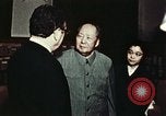 Immagine di Henry Kissinger Pechino Cina, 1973, secondo 56 filmato di repertorio 65675056779