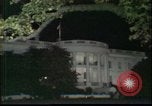 Standbild Präsident Richard Nixon tritt zurueck Washington DC USA, 1974, aus Sekunde 1 historischem Filmmaterial Videoclip 65675056785