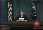 Standbild Präsident Richard Nixon tritt zurueck Washington DC USA, 1974, aus Sekunde 27 historischem Filmmaterial Videoclip 65675056785