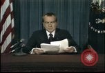 Standbild Präsident Richard Nixon tritt zurueck Washington DC USA, 1974, aus Sekunde 42 historischem Filmmaterial Videoclip 65675056785