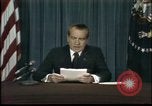 Standbild Präsident Richard Nixon tritt zurueck Washington DC USA, 1974, aus Sekunde 48 historischem Filmmaterial Videoclip 65675056785