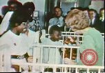Standbild First Lady Patricia Nixon Afrika, 1972, aus Sekunde 29 historischem Filmmaterial Videoclip 65675056811