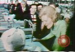 Standbild First Lady Patricia Nixon Sowjetunion, 1972, aus Sekunde 27 historischem Filmmaterial Videoclip 65675056813