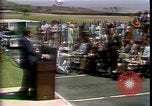 Standbild Präsident Richard Nixon Adressen Vertraulichkeit San Clemente California USA, 1973, aus Sekunde 8 historischem Filmmaterial Videoclip 65675056920