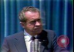 Standbild Präsident Richard Nixon Adressen Vertraulichkeit San Clemente California USA, 1973, aus Sekunde 24 historischem Filmmaterial Videoclip 65675056920