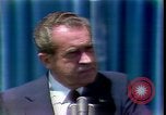 Standbild Präsident Richard Nixon Adressen Vertraulichkeit San Clemente California USA, 1973, aus Sekunde 38 historischem Filmmaterial Videoclip 65675056920