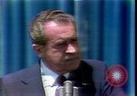 Standbild Präsident Richard Nixon Adressen Vertraulichkeit San Clemente California USA, 1973, aus Sekunde 40 historischem Filmmaterial Videoclip 65675056920