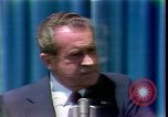 Standbild Präsident Richard Nixon Adressen Vertraulichkeit San Clemente California USA, 1973, aus Sekunde 41 historischem Filmmaterial Videoclip 65675056920