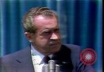 Standbild Präsident Richard Nixon Adressen Vertraulichkeit San Clemente California USA, 1973, aus Sekunde 45 historischem Filmmaterial Videoclip 65675056920