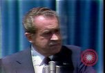 Standbild Präsident Richard Nixon Adressen Vertraulichkeit San Clemente California USA, 1973, aus Sekunde 49 historischem Filmmaterial Videoclip 65675056920