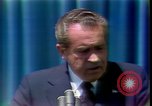 Standbild Präsident Richard Nixon Adressen Vertraulichkeit San Clemente California USA, 1973, aus Sekunde 54 historischem Filmmaterial Videoclip 65675056920