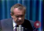 Standbild Präsident Richard Nixon Adressen Vertraulichkeit San Clemente California USA, 1973, aus Sekunde 58 historischem Filmmaterial Videoclip 65675056920
