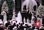 Image Tricia cérémonie de mariage Washington DC USA, 1971, de la seconde 56 séquences d'archives historiques vidéo 65675056989