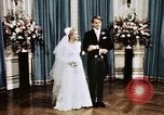 Immagine di Tricia il party di nozze Washington DC USA, 1971, secondo 7 filmato di repertorio 65675056990