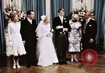Immagine di Tricia il party di nozze Washington DC USA, 1971, secondo 31 filmato di repertorio 65675056990