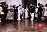 Immagine di Tricia il primo ballo di nozze Washington DC USA, 1971, secondo 3 filmato di repertorio 65675056991