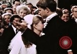 Immagine di Tricia il primo ballo di nozze Washington DC USA, 1971, secondo 19 filmato di repertorio 65675056991