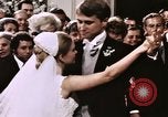 Immagine di Tricia il primo ballo di nozze Washington DC USA, 1971, secondo 20 filmato di repertorio 65675056991