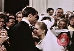 Immagine di Tricia il primo ballo di nozze Washington DC USA, 1971, secondo 22 filmato di repertorio 65675056991