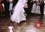 Immagine di Tricia il primo ballo di nozze Washington DC USA, 1971, secondo 31 filmato di repertorio 65675056991