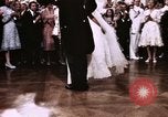 Immagine di Tricia il primo ballo di nozze Washington DC USA, 1971, secondo 32 filmato di repertorio 65675056991