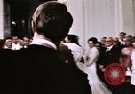 Immagine di Tricia il primo ballo di nozze Washington DC USA, 1971, secondo 42 filmato di repertorio 65675056991